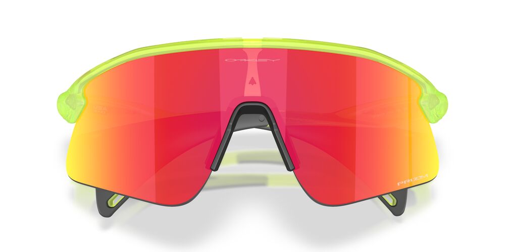 Anteojos De Sol Oakley OO9517 Stunt Devil Matte Uranium Prizm Ruby